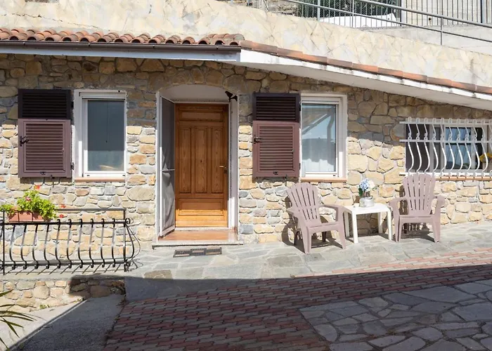 Laura By Interhome *